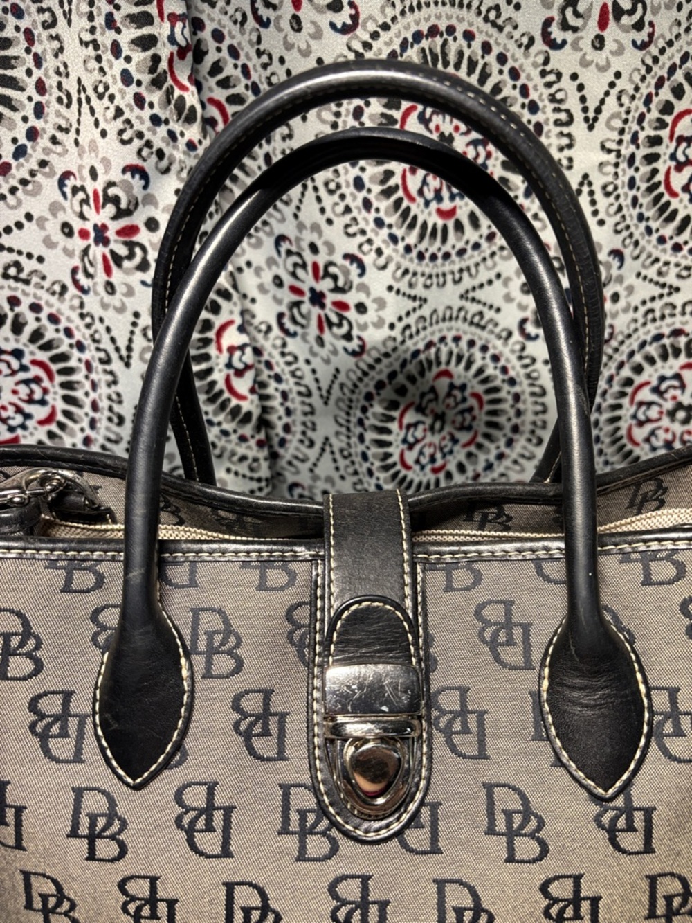 Dooney & Bourke Signature Monogram Satchel Heart Toggle Closure Black Grey - Picture 14 of 14